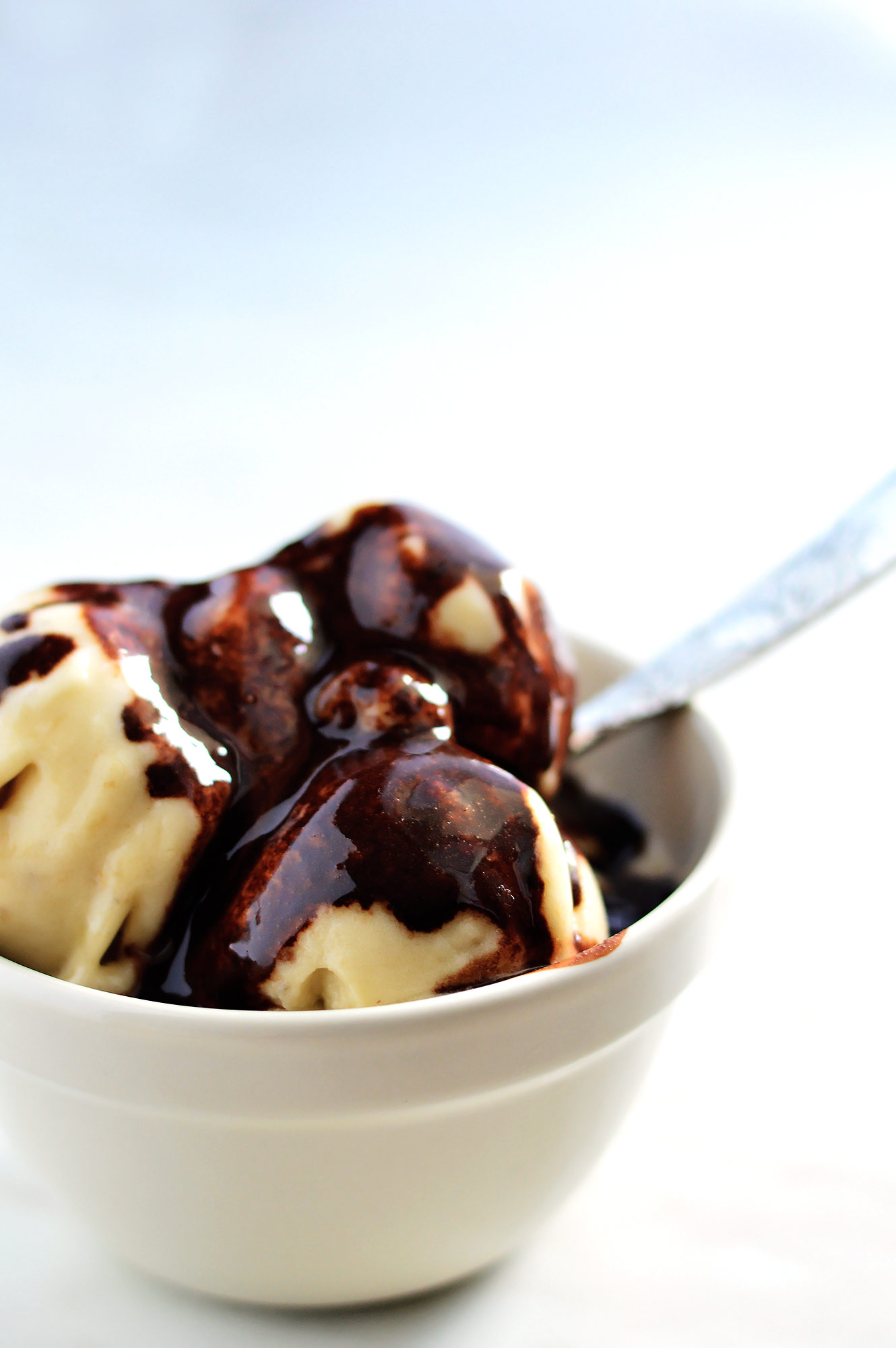 Banana Icecream with Carob Syrup - high in nutritients and low in fat! |www.thebrightbird.com