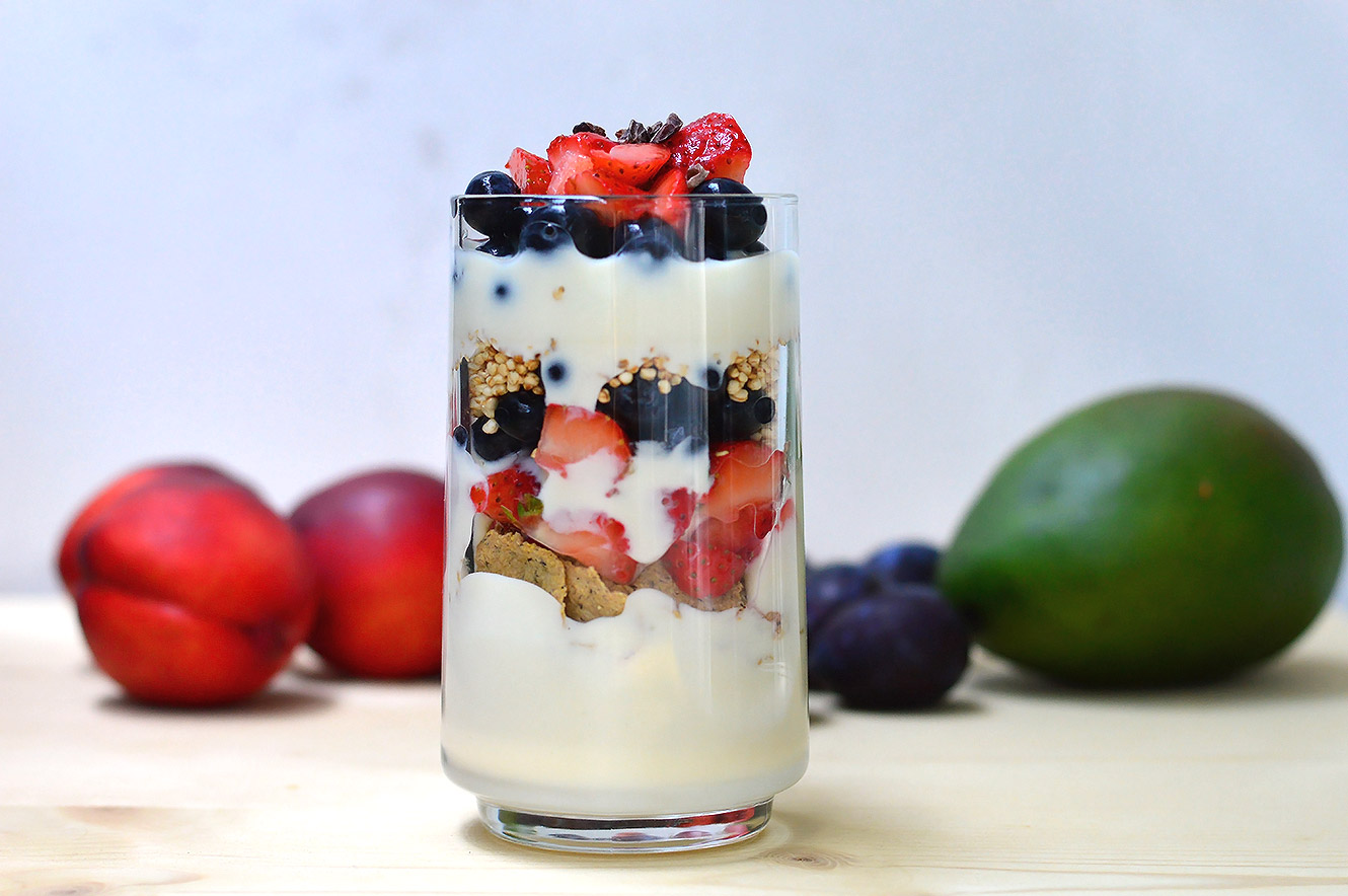 Breakfast in a glass - quick and refreshing | www.thebrightbird.com